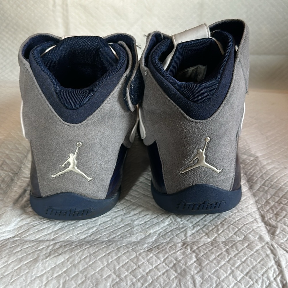 Air Jordan - Picture 3 of 7